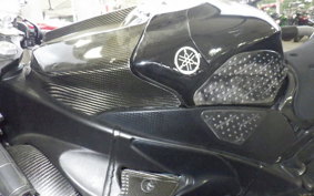 YAMAHA YZF-R1