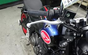 TRIUMPH TRIDENT 660 2025