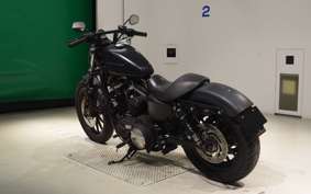 HARLEY XL883N 2010