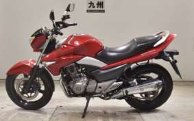SUZUKI GSR250
