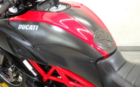 DUCATI DIAVEL CARBON 2017 ZDMG105JAFB