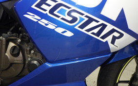 SUZUKI GIXXER 250 SF 1988 ED22B