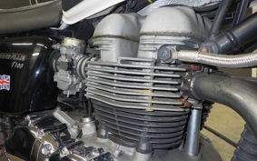 TRIUMPH BONNEVILLE T100 2004