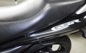 SUZUKI GSR250