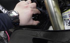 KAWASAKI GPZ400F 1985 ZX400A