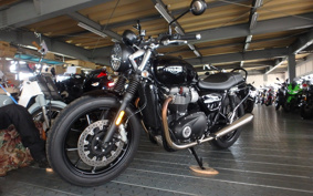 TRIUMPH STREET TWIN 2019 DAD74G