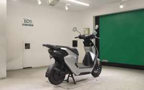 HONDA EM1 e: 2022 EF16