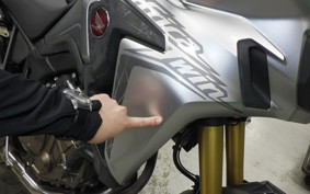 HONDA CRF1000L AFRICA TWIN 2017 SD04