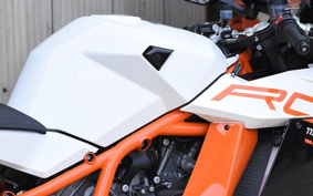 KTM 1190 RC8 R 2016 VR440