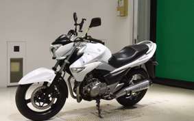 SUZUKI GSR250