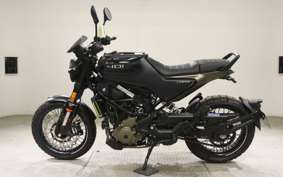 HUSQVARNA SVARTPILEN 401 2023