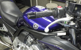 YAMAHA FZS1000 FAZER 2004