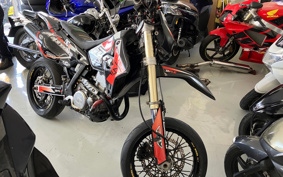 SUZUKI DR-Z400SM 2005 SK44A