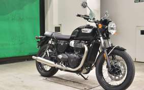 TRIUMPH BONNEVILLE T100 2024