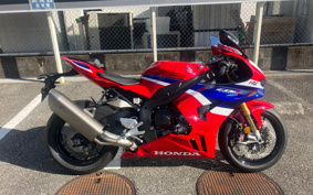HONDA CBR1000RR-R FB 2025 SC82