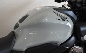 HONDA CB650R E-Clutch 2024 RH17