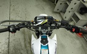 YAMAHA SEROW 225 Gen.3 2001 4JG