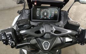 YAMAHA T-MAX 560 SJ21J