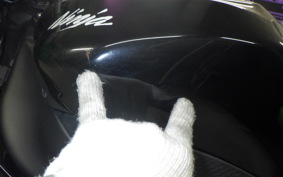 KAWASAKI NINJA ZX-6R 2011