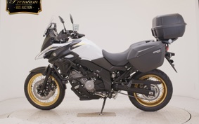 SUZUKI DL650 ( V-Strom 650 ) XTA 2025 C733M