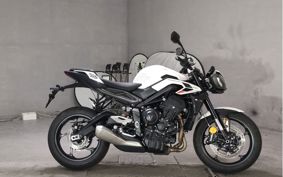 TRIUMPH STREET TRIPLE R 2025 HDA604