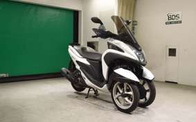 YAMAHA TRICITY 125 2004 SE82J
