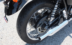 TRIUMPH BONNEVILLE T100 2016 DAD70G