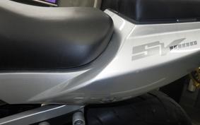 SUZUKI SV1000 2004 VT54A