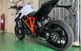 KTM 1290 SUPER DUKE 2019 V3940