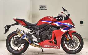 HONDA CBR650R E-Clutch 2025 RH17