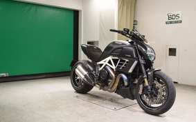 DUCATI DIAVEL AMG 2012