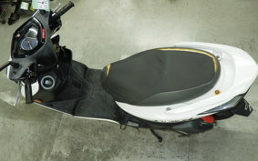 YAMAHA CYGNUS 125 XSR 2