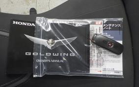 HONDA GL 1800 GOLD WING TOUR DCT 2021 SC79