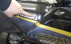 KAWASAKI ZRX1200 S 2002 ZRT20A