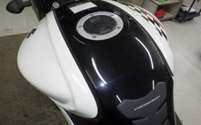 SUZUKI ｸﾞﾗﾃﾞｨｳｽ650 2013