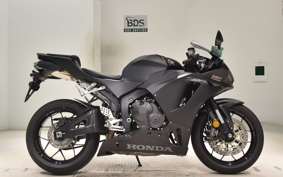 HONDA CBR600RR 2025 PC40