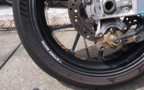 SUZUKI GSX-R1000 2001 GT74A
