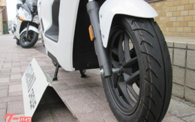 HONDA EM1 e: EF16