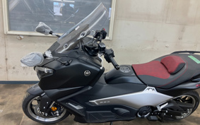 YAMAHA T-MAX 560 A 2026 SJ21J