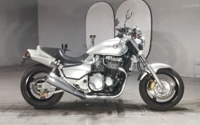HONDA X4 1998 SC38