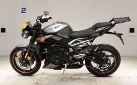 TRIUMPH STREET TRIPLE RS 2023