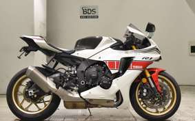 YAMAHA YZF-R1 2022 RN65J