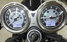 TRIUMPH BONNEVILLE T100 2022
