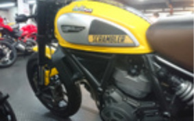 DUCATI  DUCATI  SCRAMBLER  ICON  2015 K102