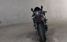 KAWASAKI ZX 10 NINJA R ZXT02E