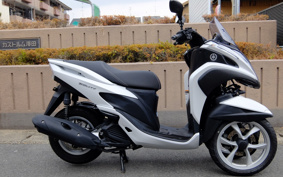 YAMAHA TRICITY 125 SE82J