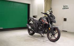 HONDA X-BLADE 2025