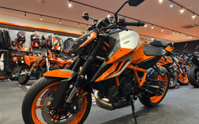 KTM 1290 SUPER DUKE R EVO V3940
