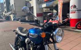 TRIUMPH TRIUMPH BONNEVILLE T100 2023 DAD70G