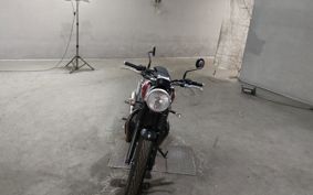 TRIUMPH  TRIUMPH  STREET  TWIN 900 2016 DAD74G